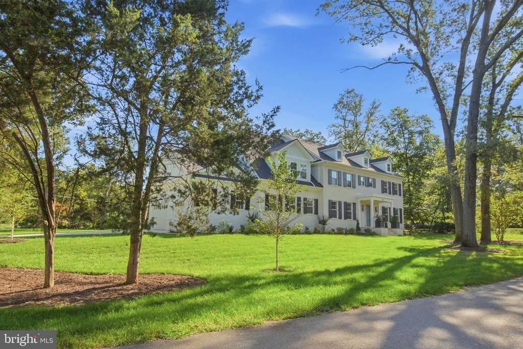 Photo of 1142 CAMERON ROAD