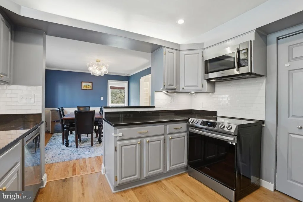 Photo of 1303 BALLARD STREET