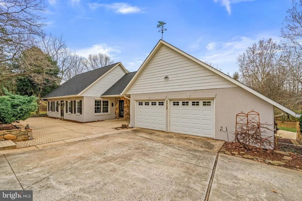 Photo of 3707 COOL CREST DRIVE