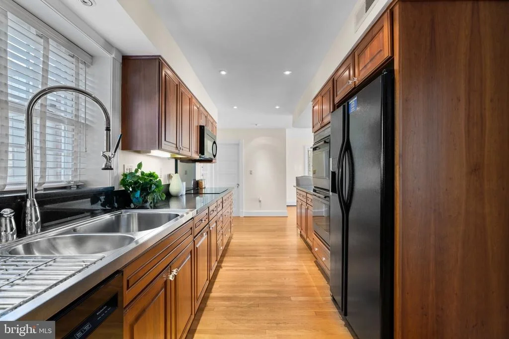 Photo of 7908 BROOKLYN BRIDGE ROAD