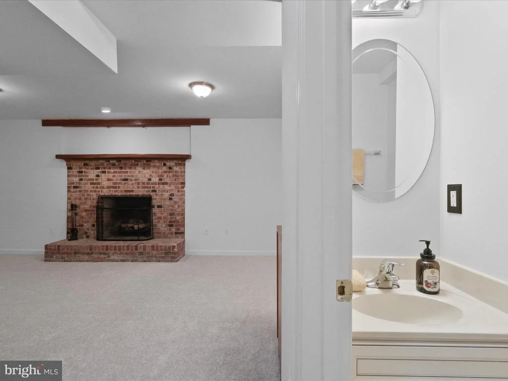 Photo of 8223 TREEBROOKE LANE