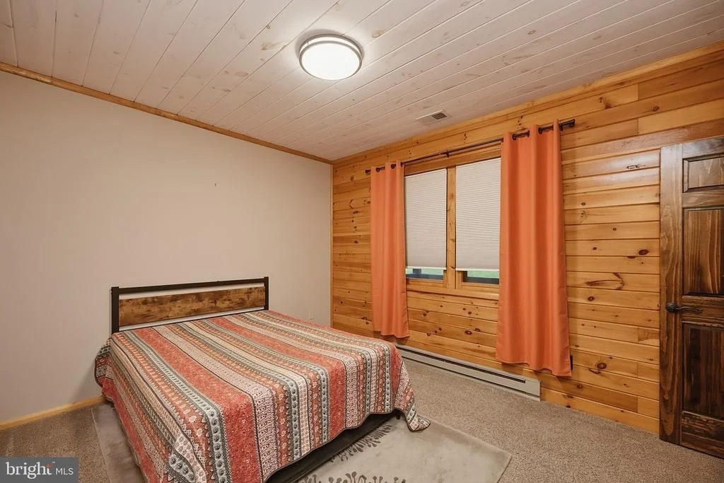 Photo of 253 GLEANINGS DRIVE
