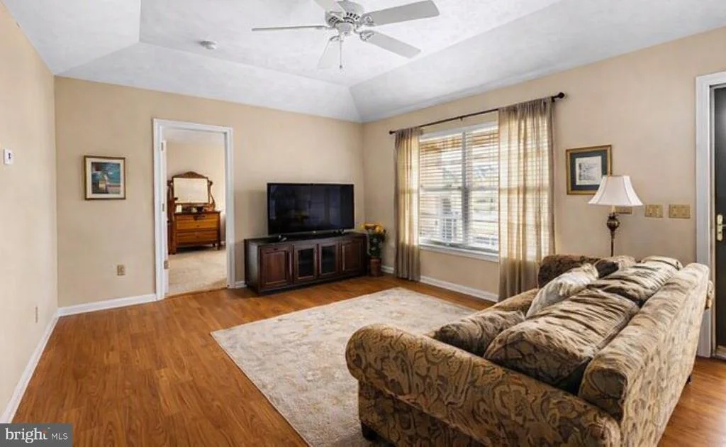 Photo of 1076 STUART DRIVE