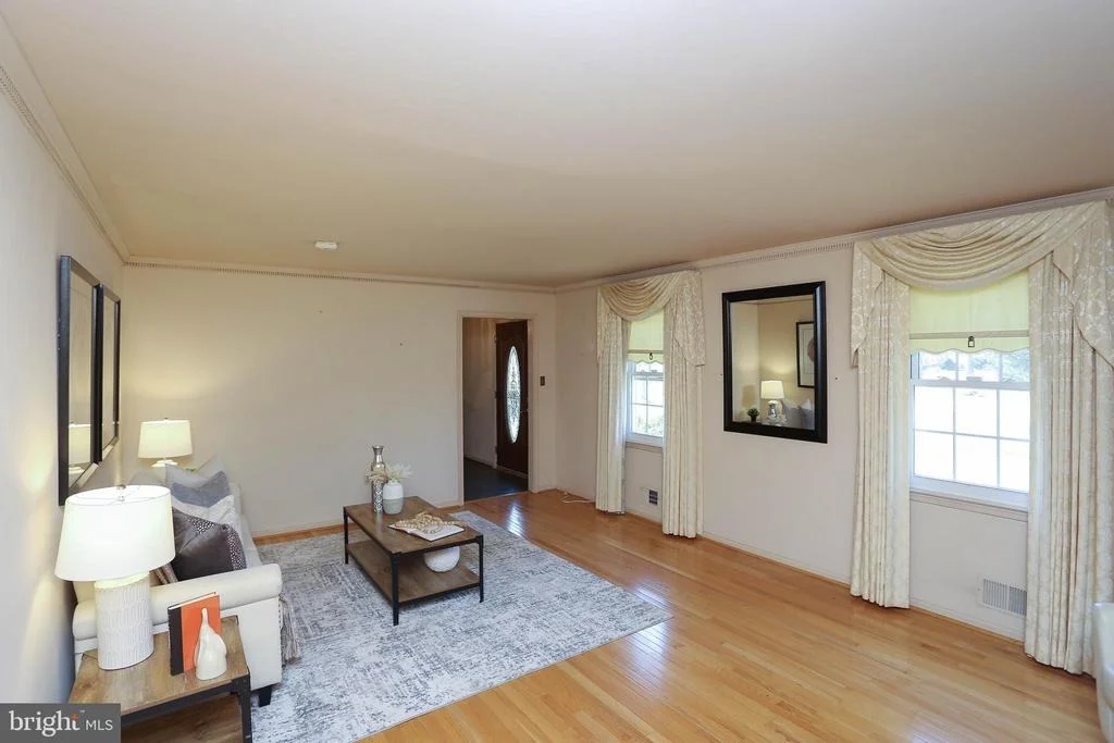 Photo of 18009 EDNOR VIEW TERRACE