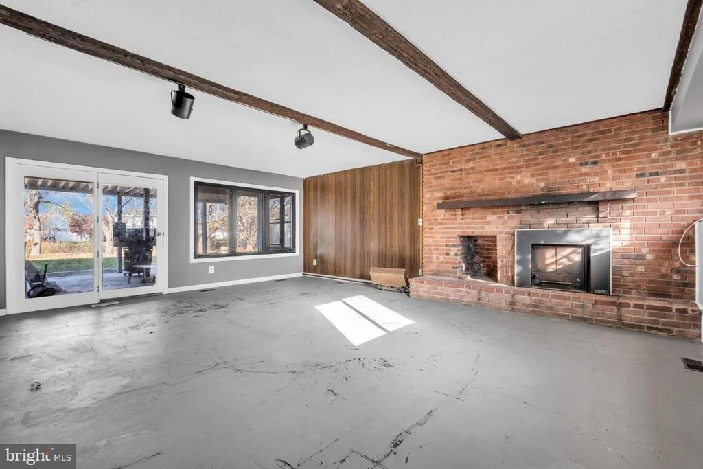 Photo of 22 PERSHING LANE