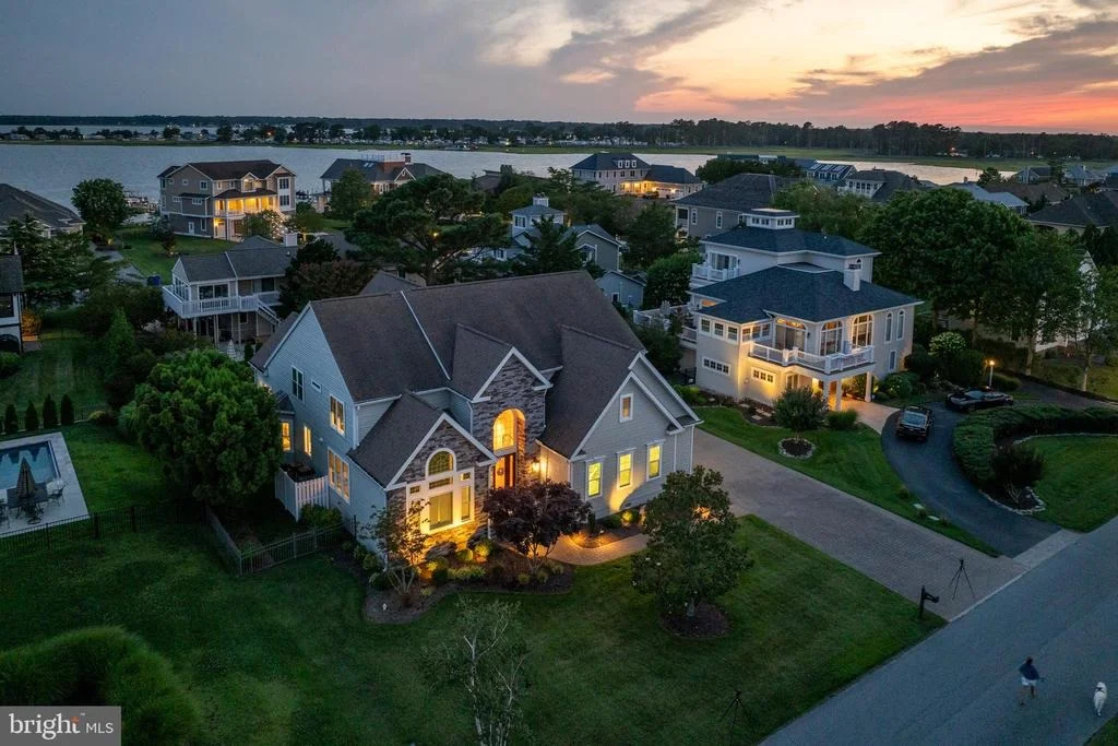 Photo of 123 WEST SIDE DRIVE