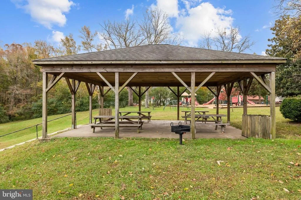 Photo of 8008 WASHINGTON DRIVE