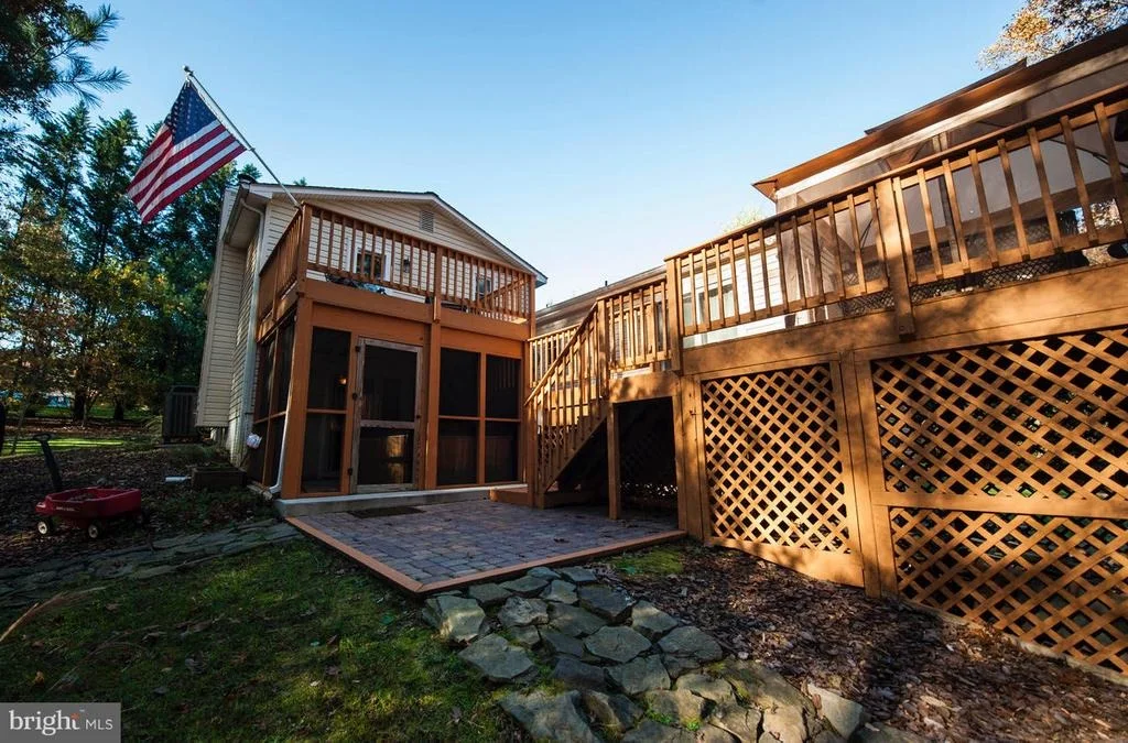 Photo of 828 WILDA DRIVE