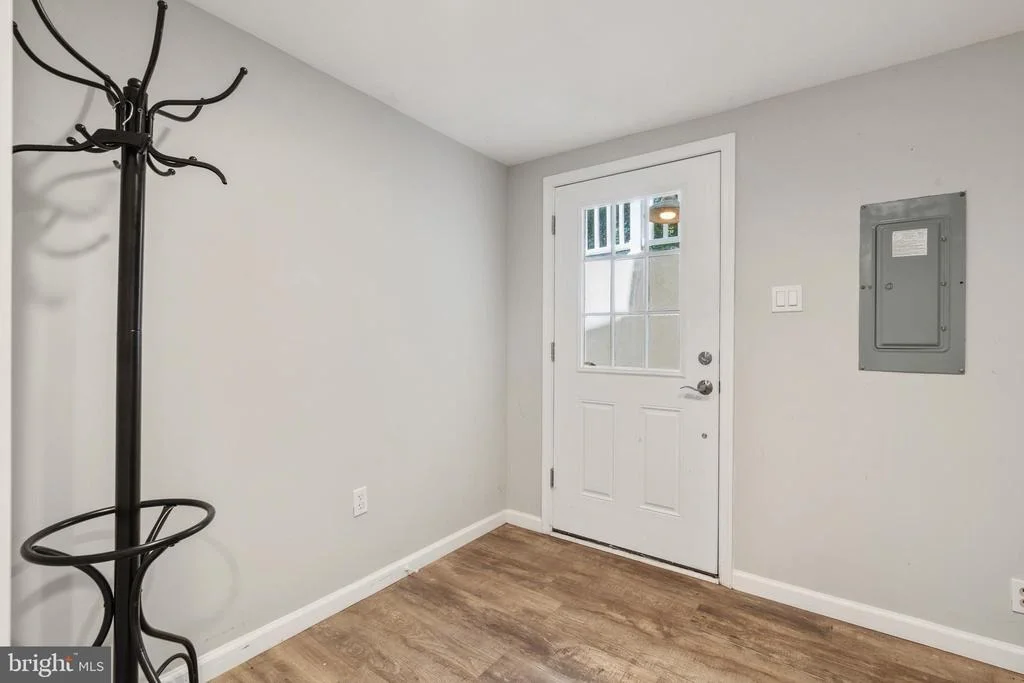 Photo of 10418 ADEL ROAD
