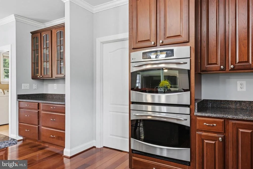 Photo of 4570 HAWTHORNE ROAD