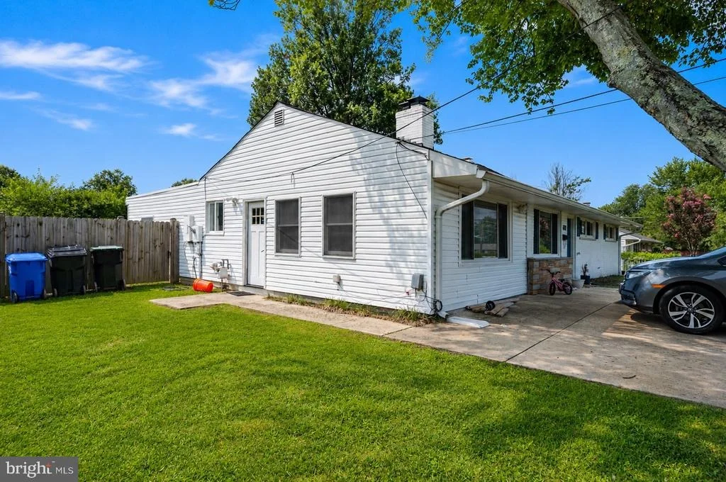 Photo of 4803 APPLE TREE DRIVE
