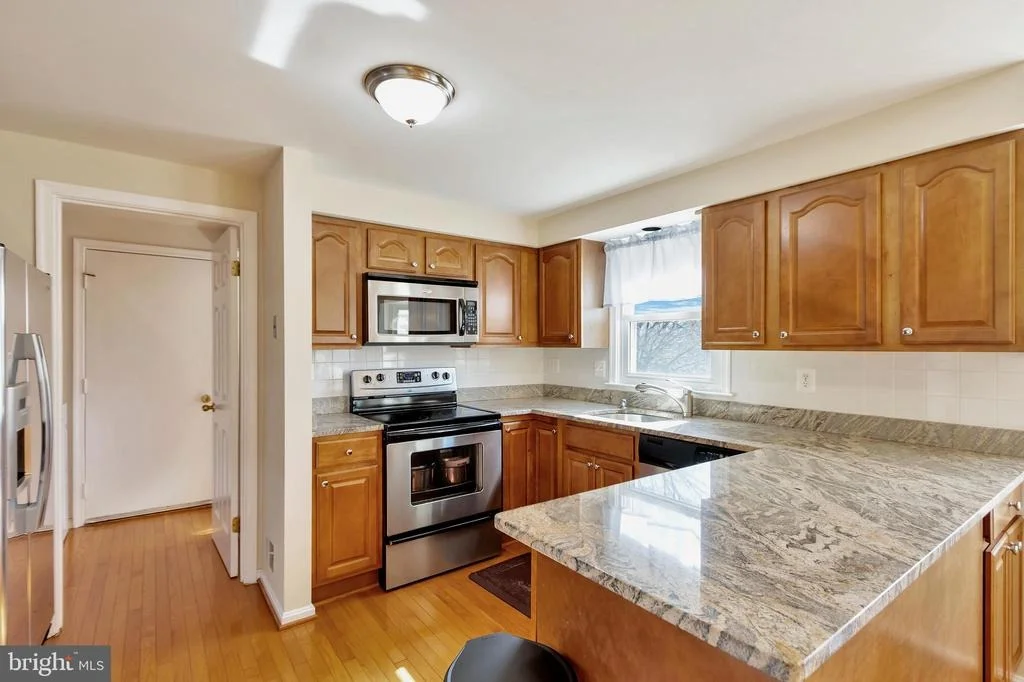 Photo of 2228 DECKMAN LANE
