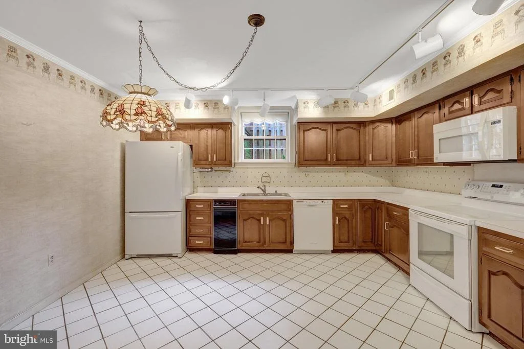 Photo of 1468 HIGHWOOD DRIVE