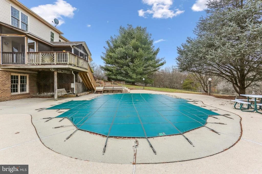 Photo of 9409 THORNEDIKE DRIVE