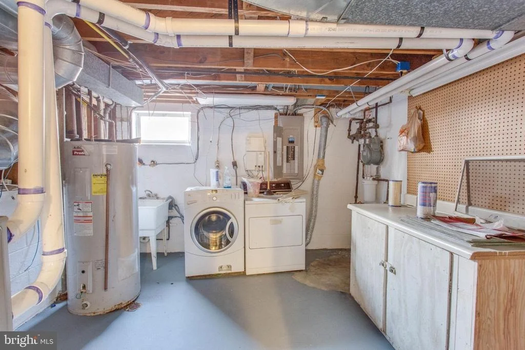 Photo of 10409 FOREST AVENUE
