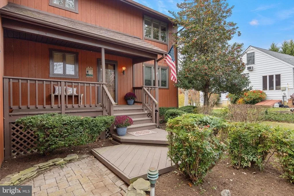 Photo of 1836 BURLEY LANE