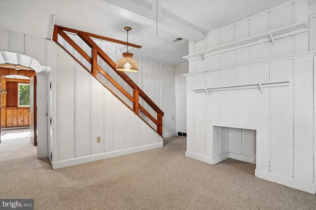 Photo of 322 CLOPSTON HILL