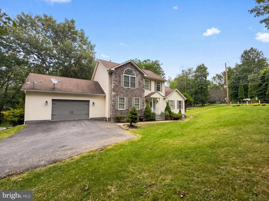 Photo of 814 CLEARVIEW DRIVE