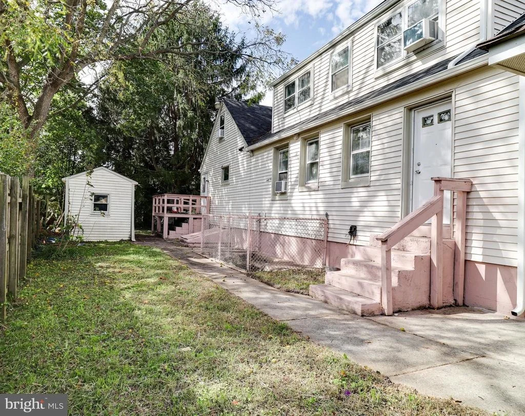 Photo of 10 DAVIS AVENUE