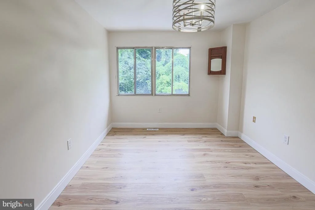 Photo of 1906 GREENHAVEN DRIVE