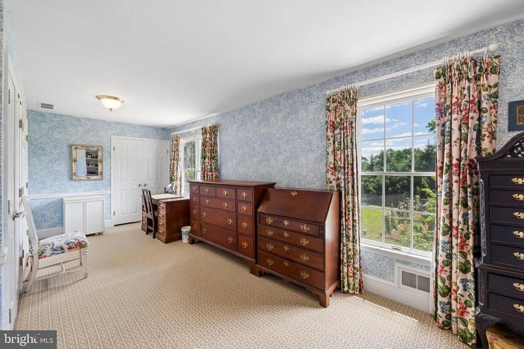 Photo of 24 MEADOW LANE