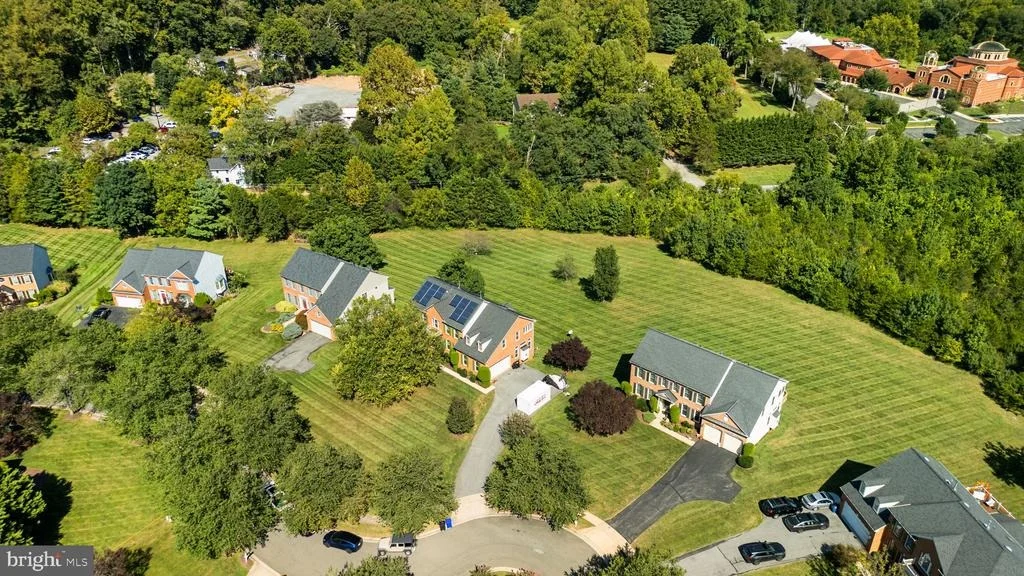 Photo of 805 LINDSEY MANOR LANE