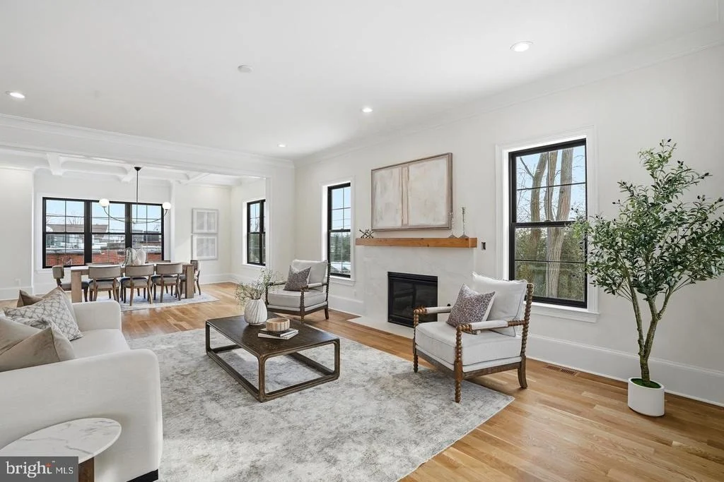 Photo of 6512 WILLIAMSBURG BOULEVARD