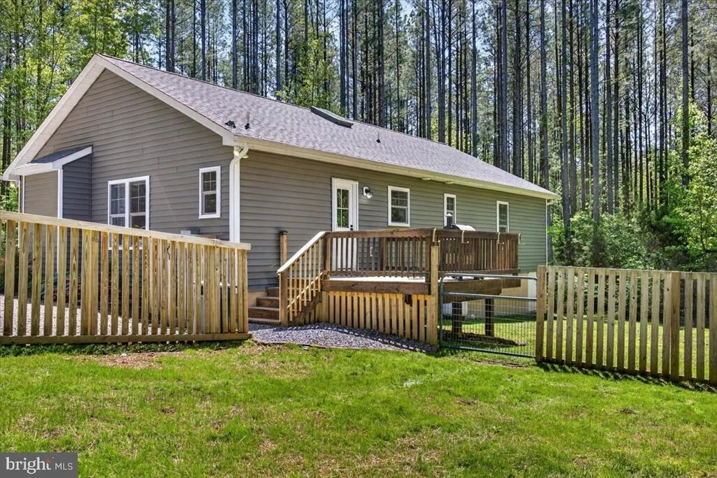 Photo of 844 MANCHESTER ROAD