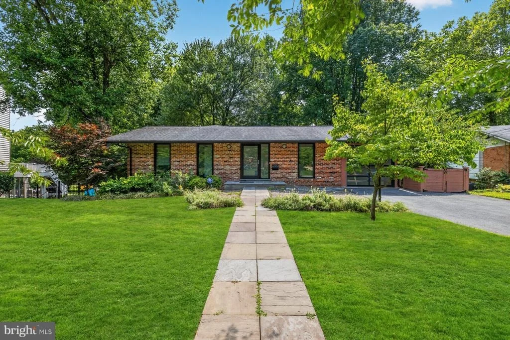 Photo of 11733 DEVILWOOD DRIVE