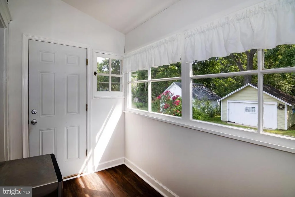 Photo of 131 OAKCREST AVENUE