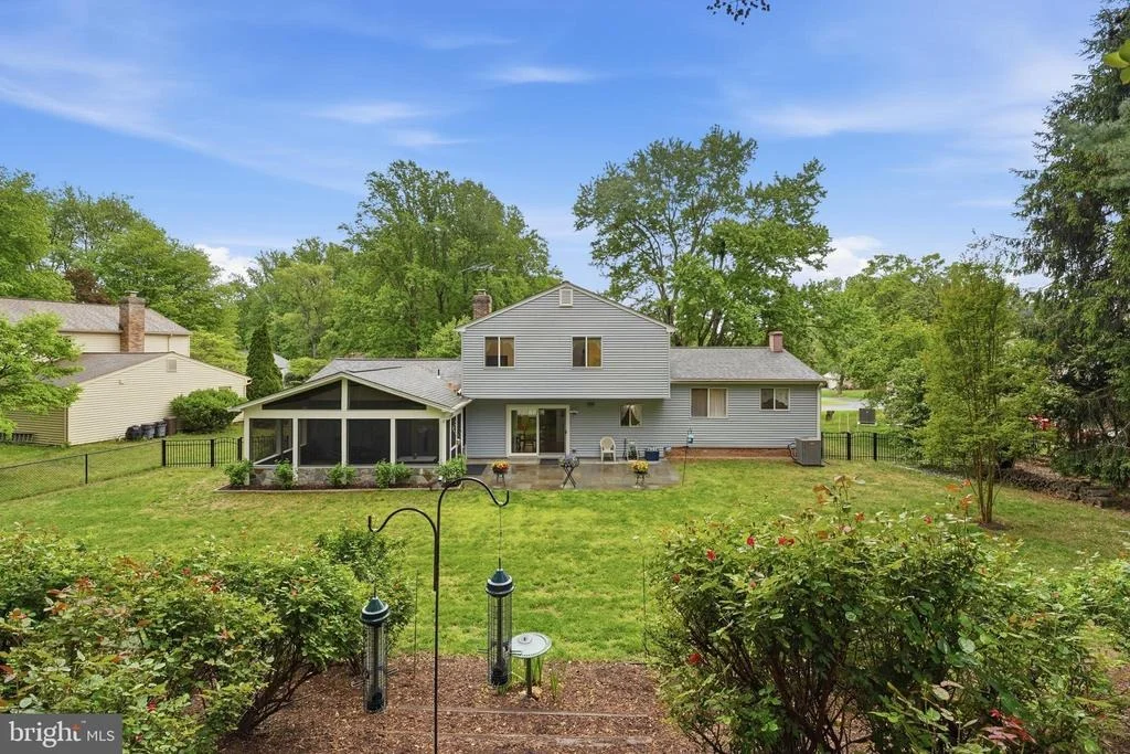 Photo of 2304 HIDDEN VALLEY LANE