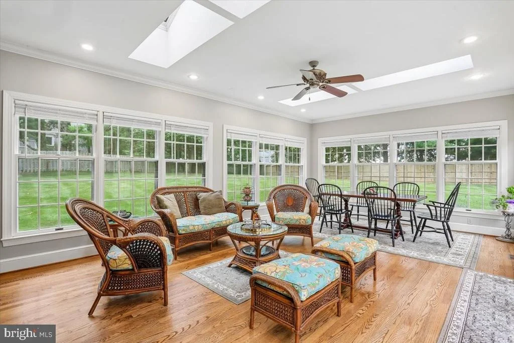 Photo of 899 LINGANORE DRIVE