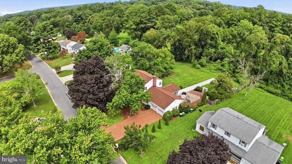 Photo of 101 N FAIRFIELD DRIVE