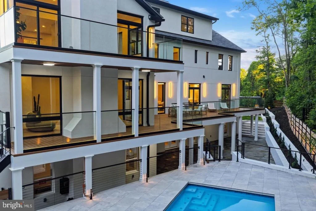 Photo of 1124 SAVILE LANE