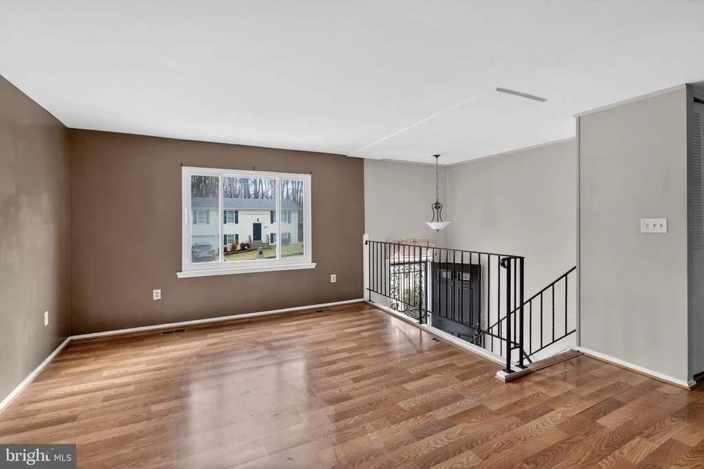 Photo of 4901 IVERSON PLACE