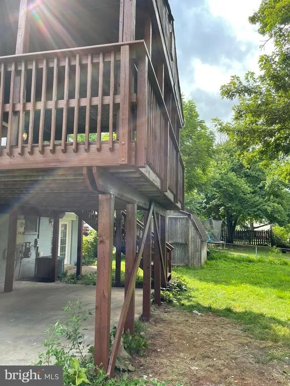 Photo of 610 W NETTLE TREE ROAD