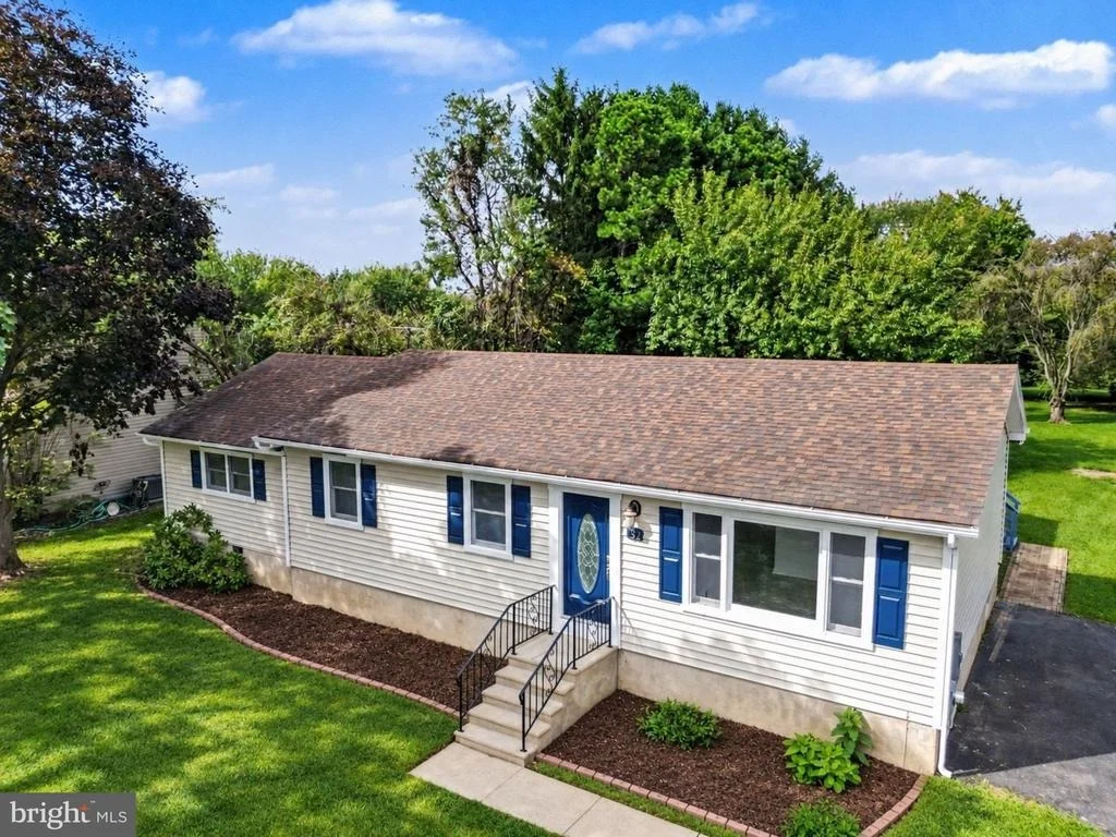 Photo of 132 MACINTOSH DRIVE