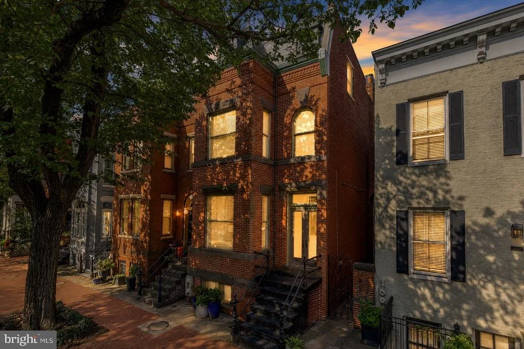 Photo of 117 11TH STREET SE