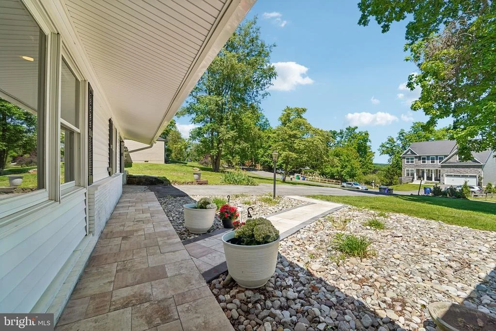 Photo of 3654 MACALPINE ROAD
