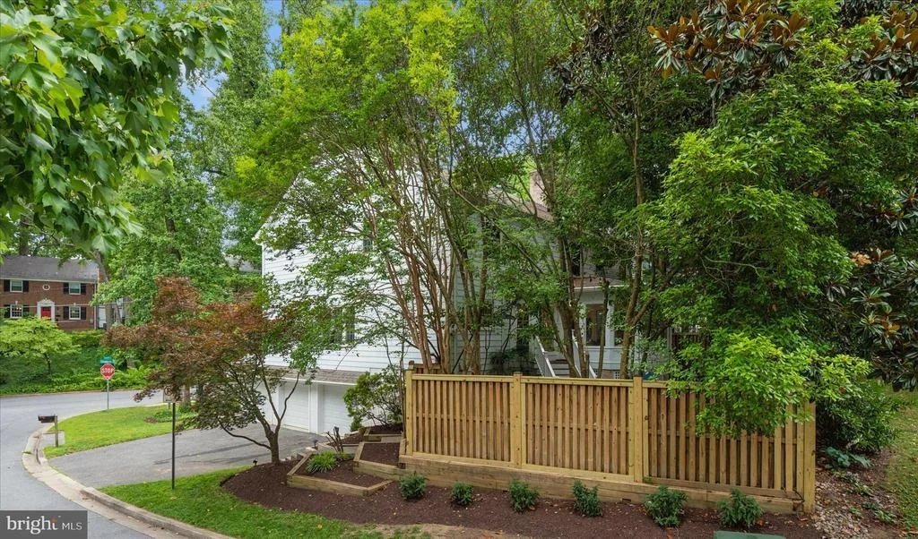 Photo of 8900 ELLSWORTH COURT