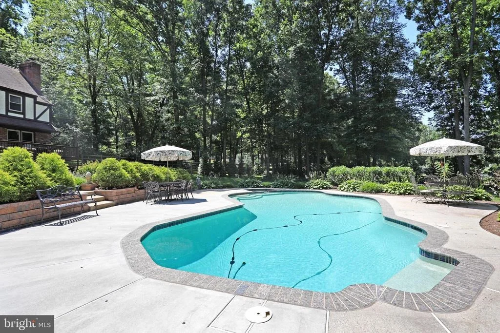 Photo of 24930 DUNNAVANT DRIVE