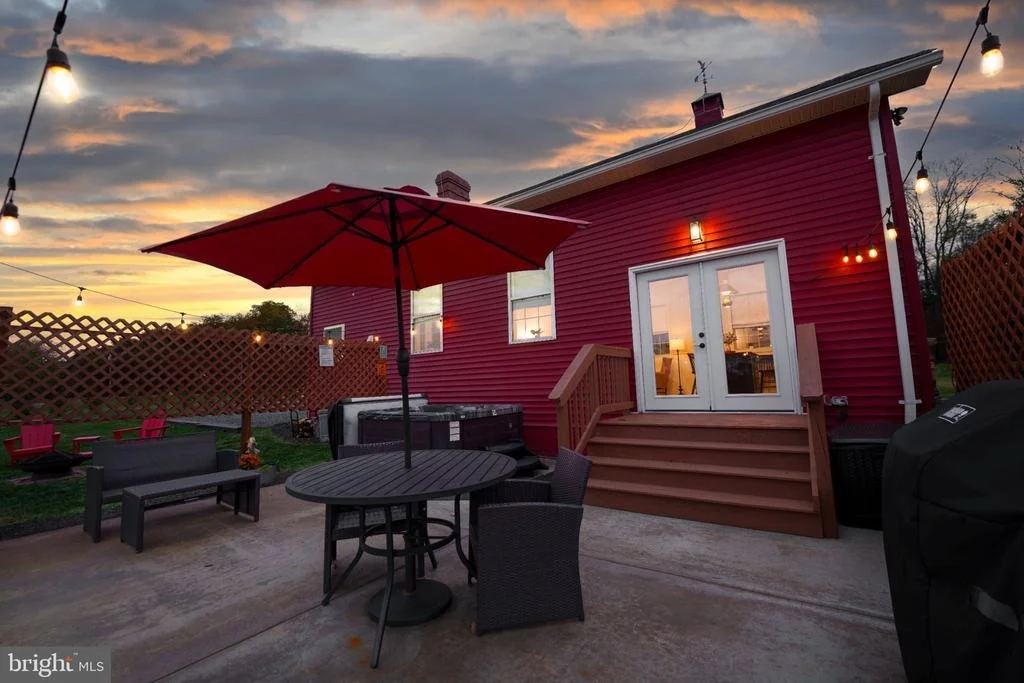 Photo of 1098 REYNOLDS ROAD