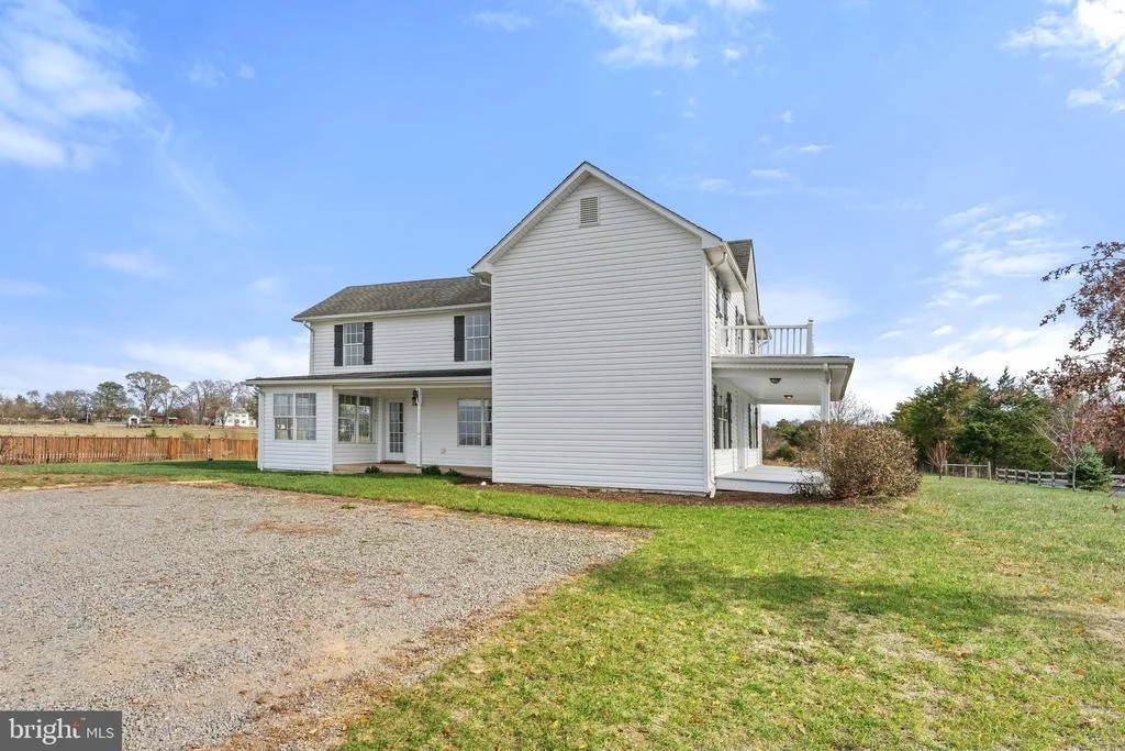 Photo of 18499 AUBURN ROAD