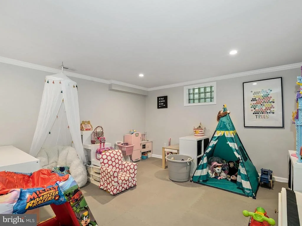 Photo of 12117 EDGEMONT STREET