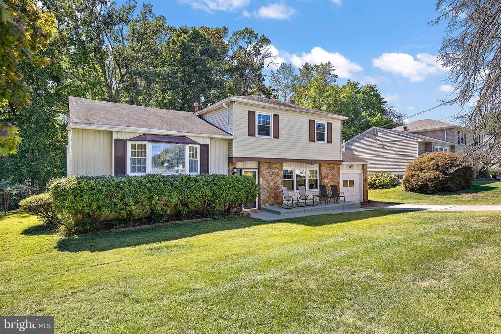 Photo of 8 NEPONSET ROAD