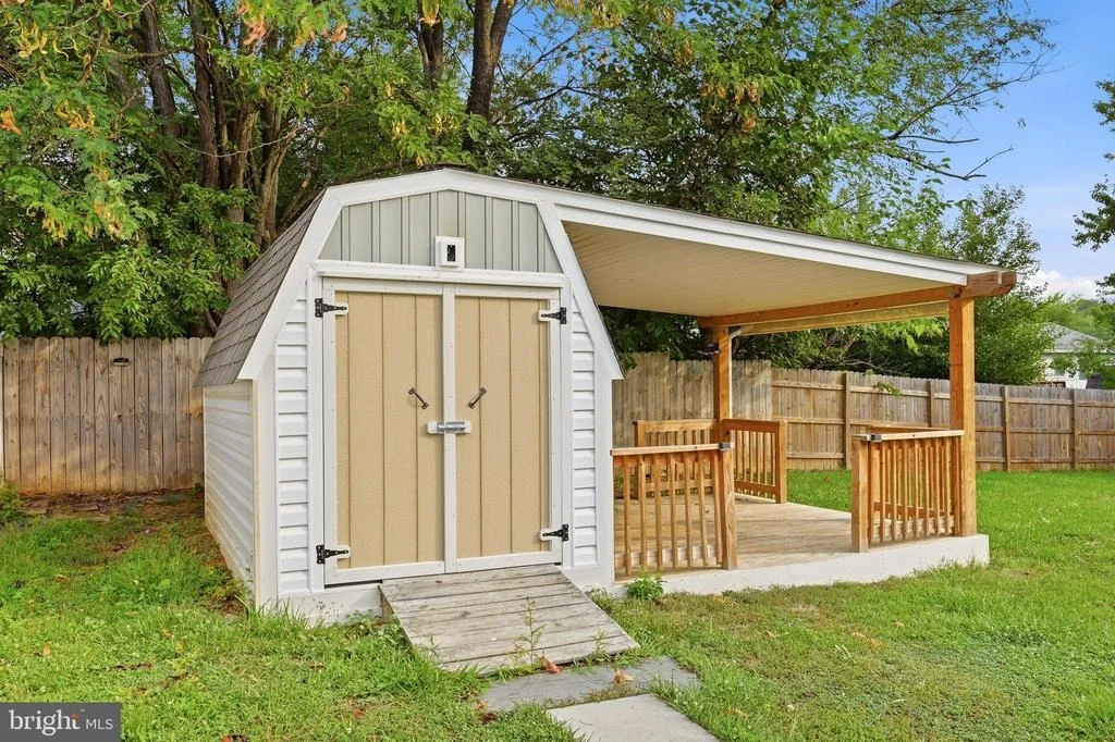 Photo of 303 HACKBERRY DRIVE