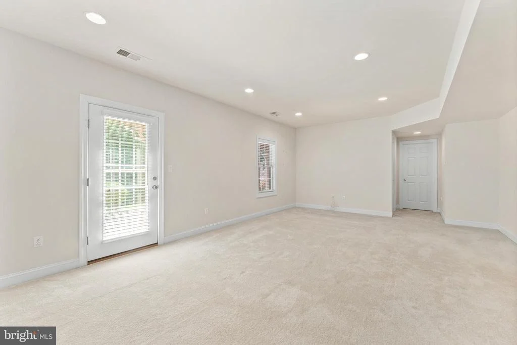 Photo of 16505 MURRAY PLACE