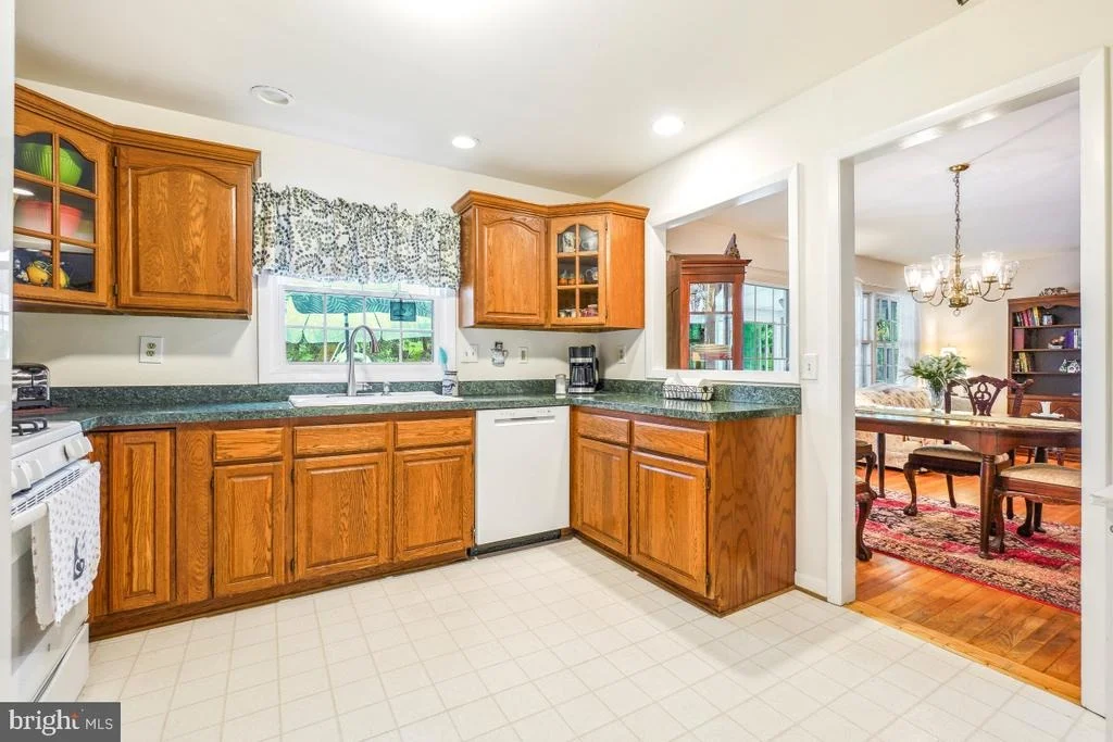 Photo of 17916 MUNCASTER ROAD
