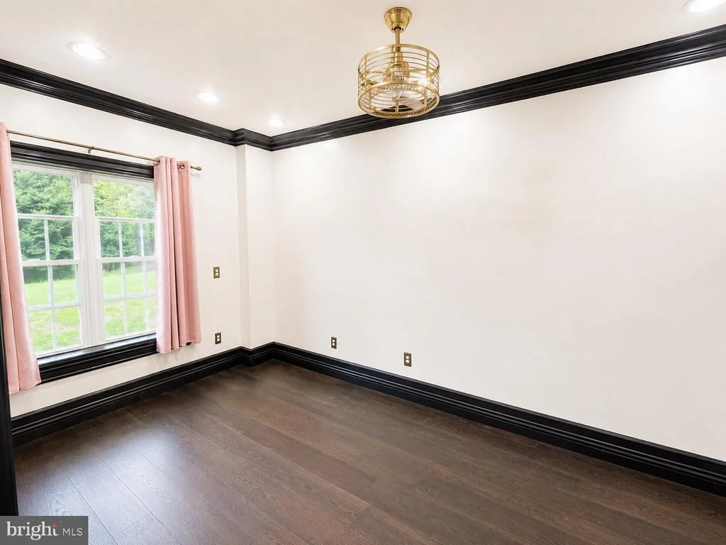 Photo of 1225 MIDDLE RIVER ROAD