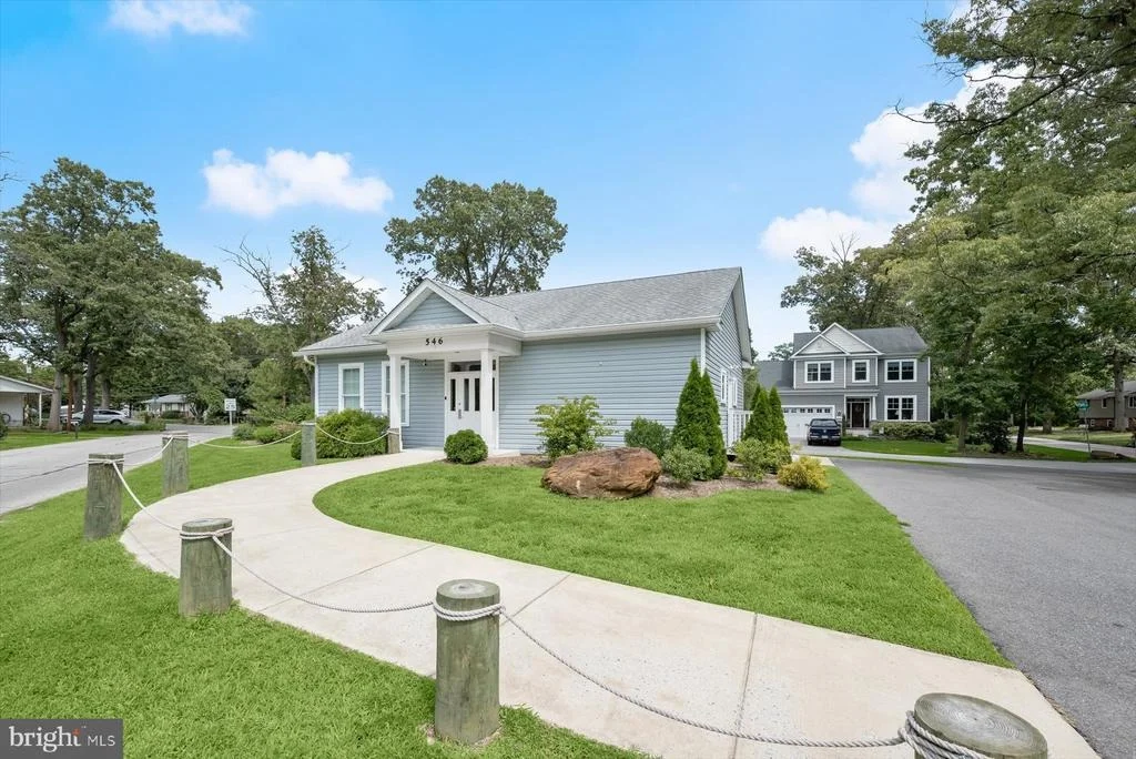 Photo of 579 WEST DRIVE